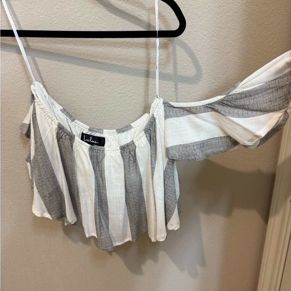 Lulu's Gray and White Striped Top